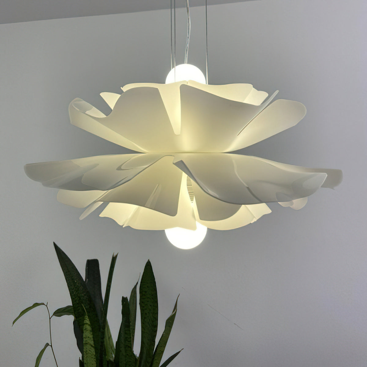 White Lotus Pendant Light Modern Acrylic Sculptural Nordic Dining Room Living Room | Faylight